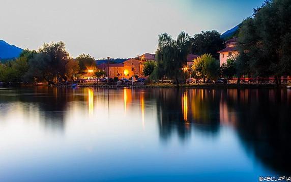 Casa Rosamari - Su Lago Di Posta Fibreno, Appartamento Con Camino 外观 照片