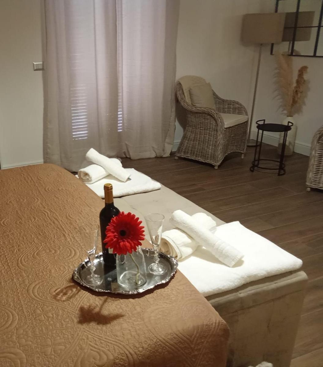 Casa Rosamari - Su Lago Di Posta Fibreno, Appartamento Con Camino 外观 照片