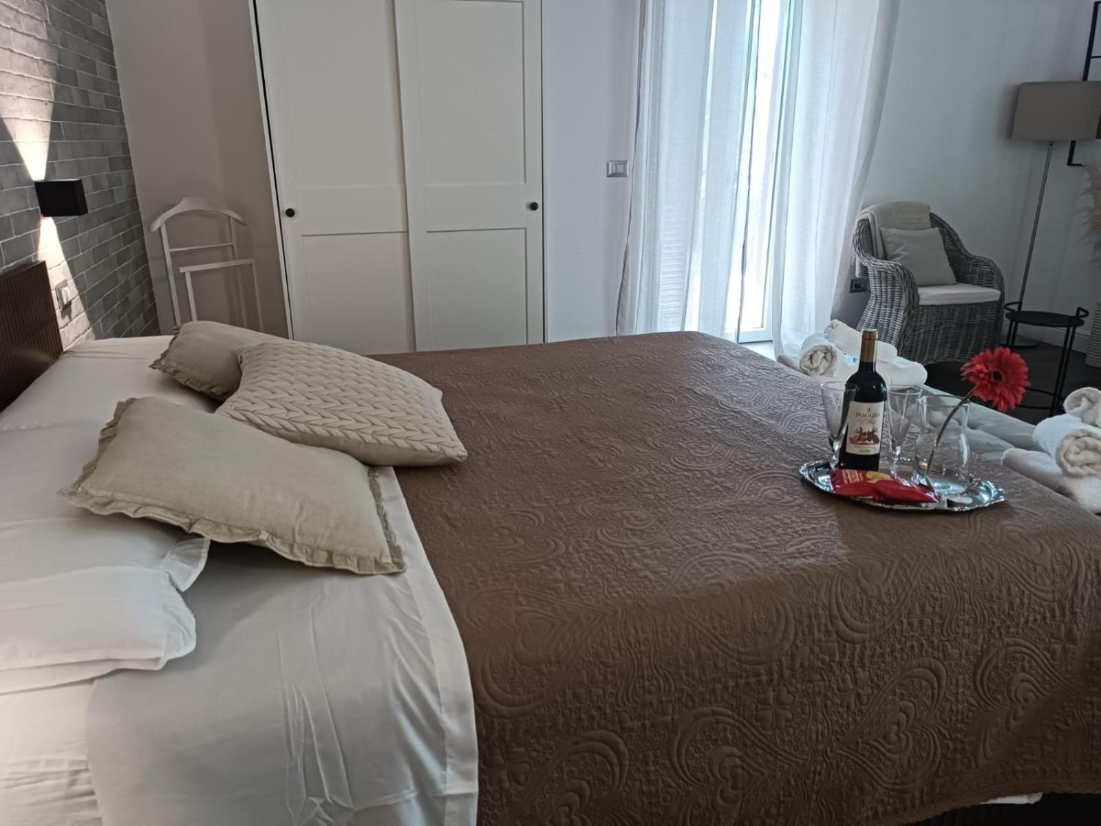 Casa Rosamari - Su Lago Di Posta Fibreno, Appartamento Con Camino 外观 照片